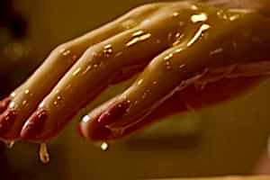 Парафиновый уход для рук и ног в Алматые